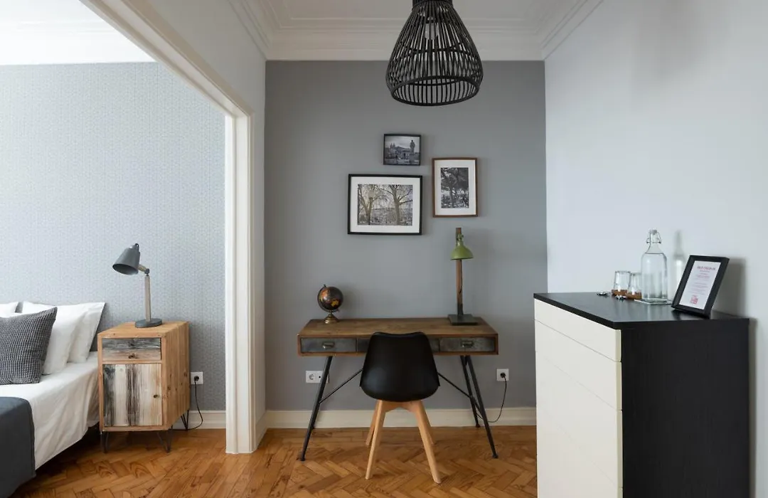 Dumont Lisbon Guesthouse-1